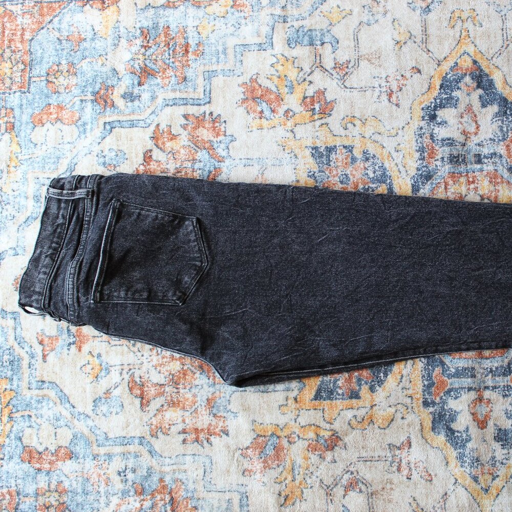 BLACK JEANS